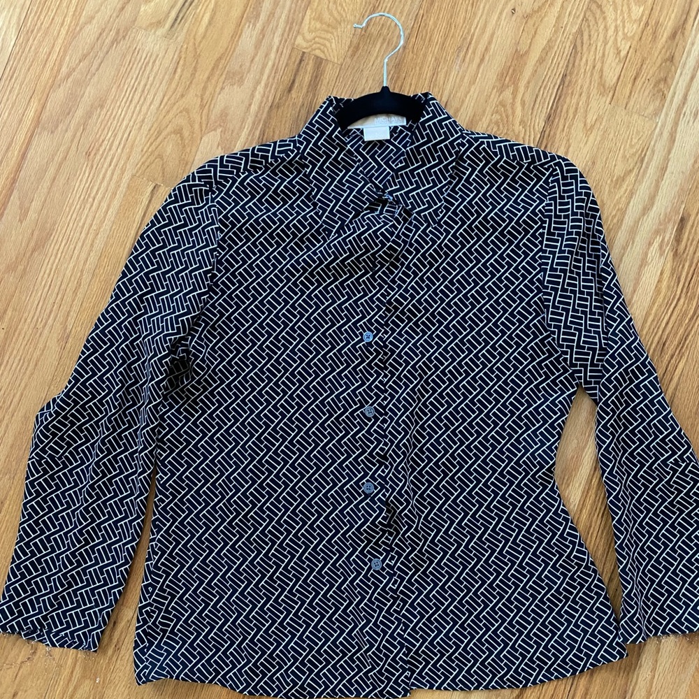 Michael kors pattern light button up